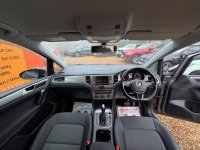VOLKSWAGEN GOLF SV