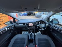 VOLKSWAGEN GOLF SV